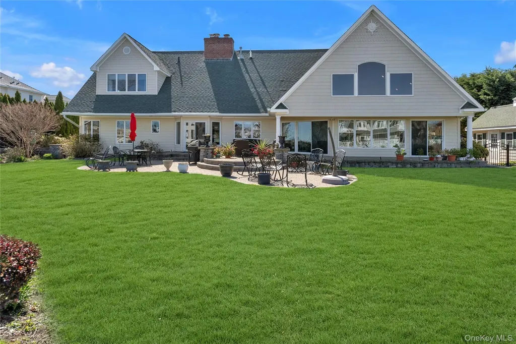 227 W Islip Road West Islip NY 11795