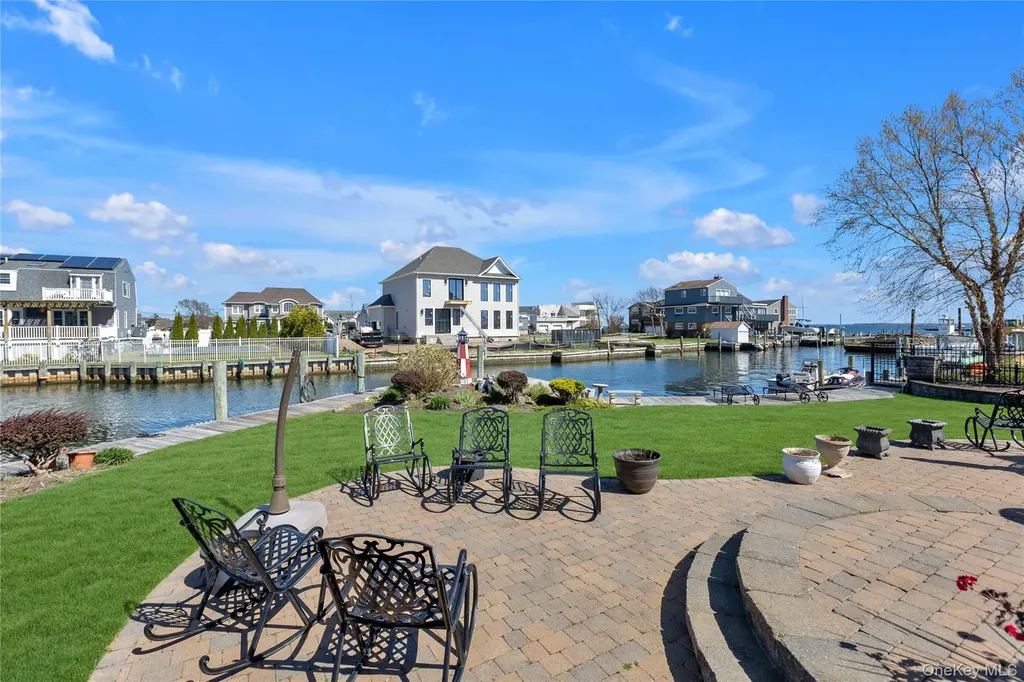 227 W Islip Road West Islip NY 11795
