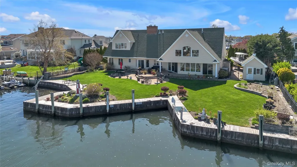 227 W Islip Road West Islip NY 11795