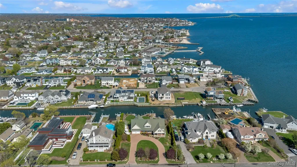 227 W Islip Road West Islip NY 11795