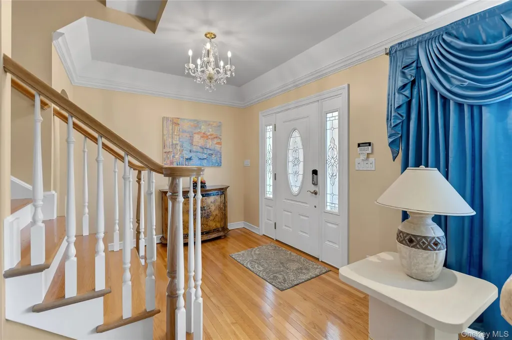 227 W Islip Road West Islip NY 11795