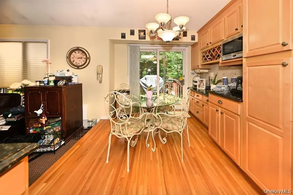 17 E Stemmer Lane Suffern NY 10901