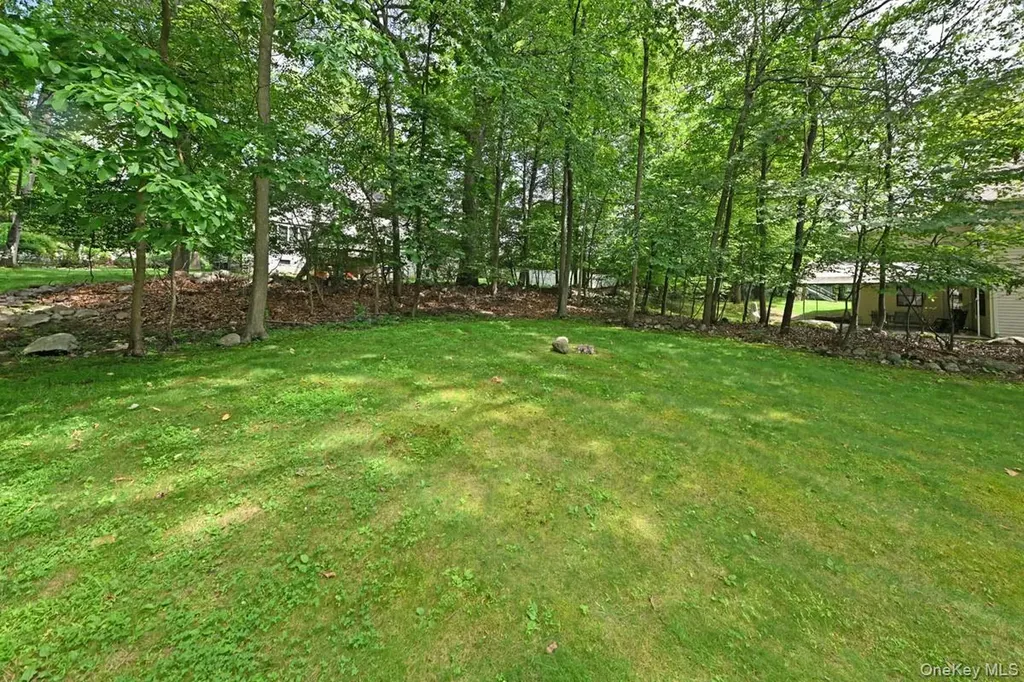 17 E Stemmer Lane Suffern NY 10901