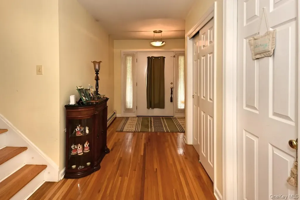17 E Stemmer Lane Suffern NY 10901