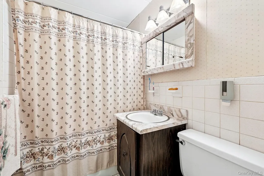 2035 Central Park Avenue Yonkers NY 10710