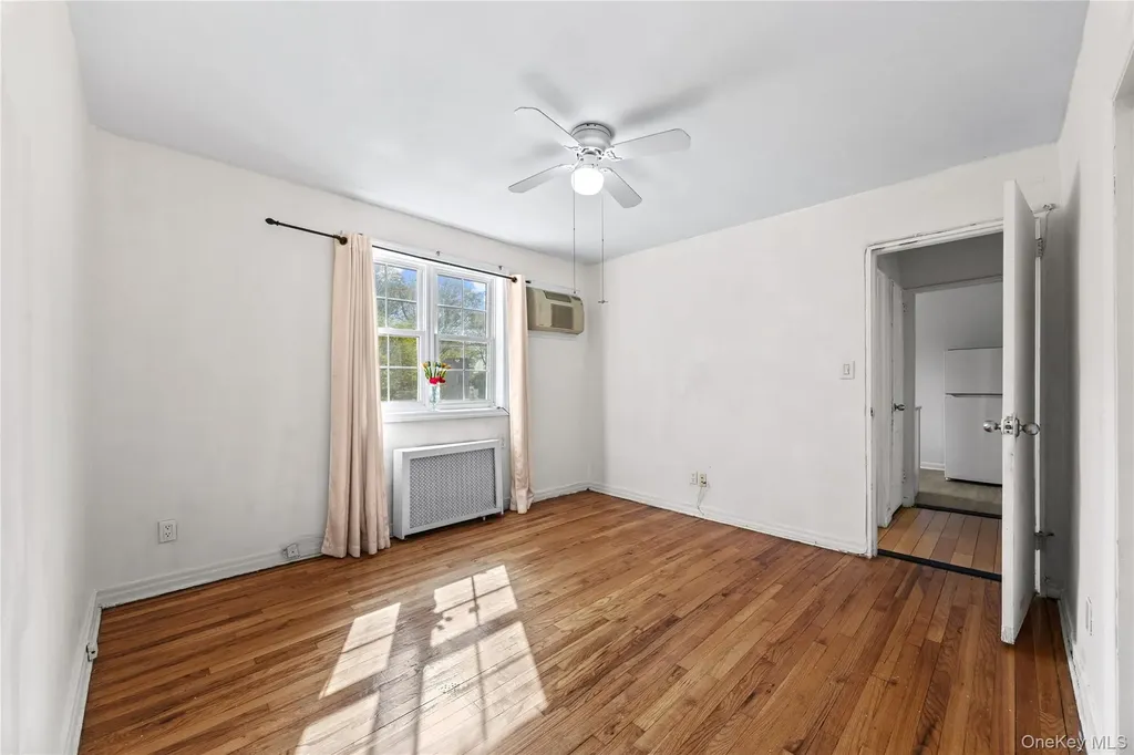67-46 223rd Place Bayside NY 11364