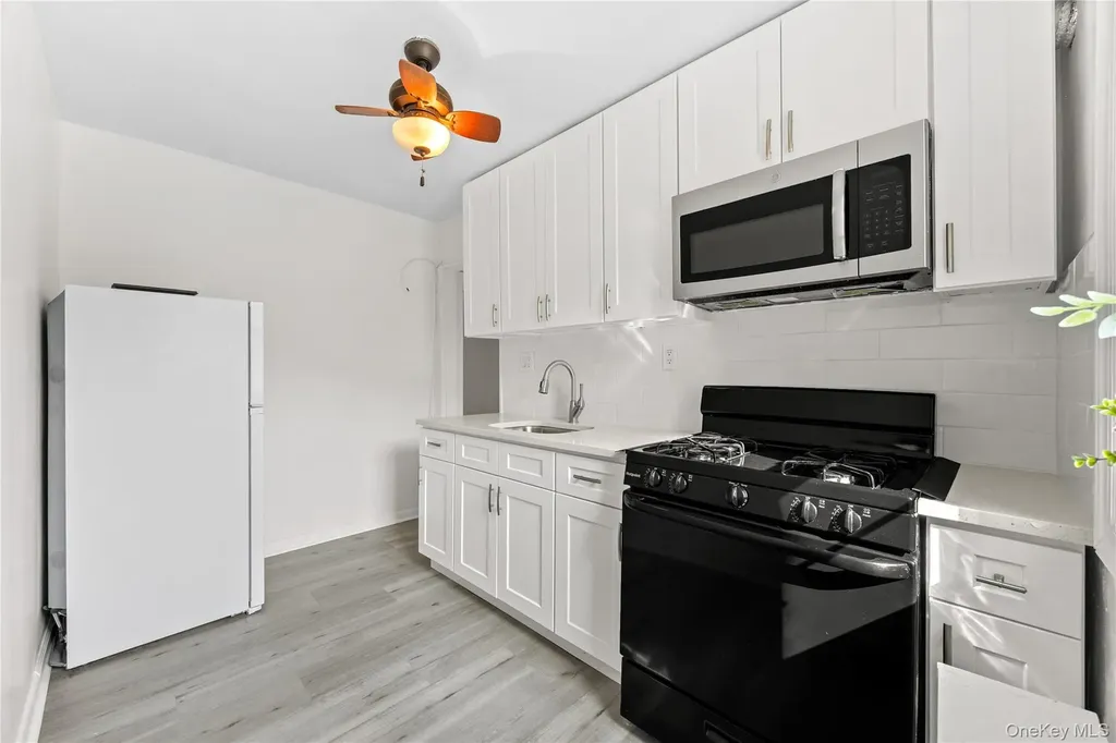 67-46 223rd Place Bayside NY 11364