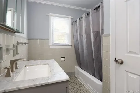 21 Homer Place Poughkeepsie NY 12603