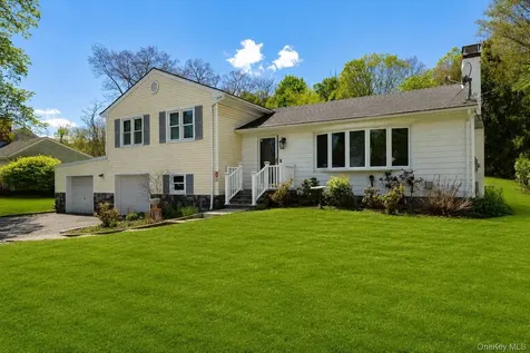21 Homer Place Poughkeepsie NY 12603