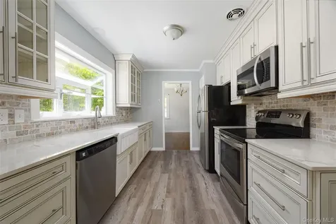 21 Homer Place Poughkeepsie NY 12603