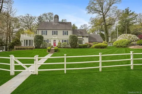 224 Old Colony Road Hartsdale NY 10530