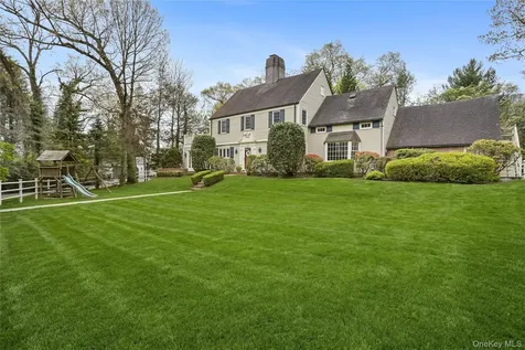 224 Old Colony Road Hartsdale NY 10530