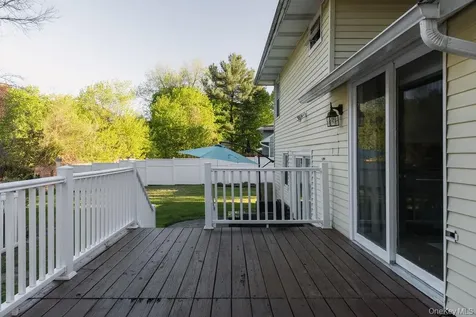 10 Cambridge Drive Red Hook NY 12571
