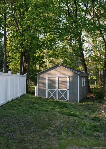 10 Cambridge Drive Red Hook NY 12571
