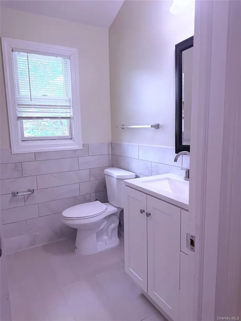 53 Juniper Port Washington NY 11050