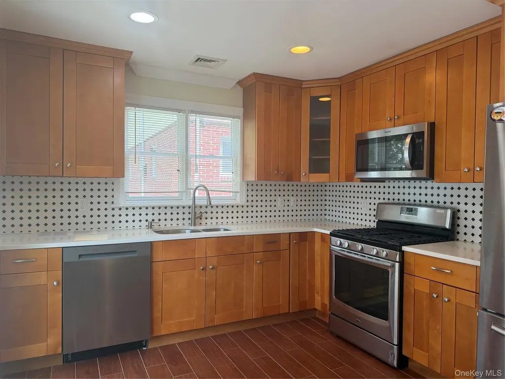 53 Juniper Port Washington NY 11050