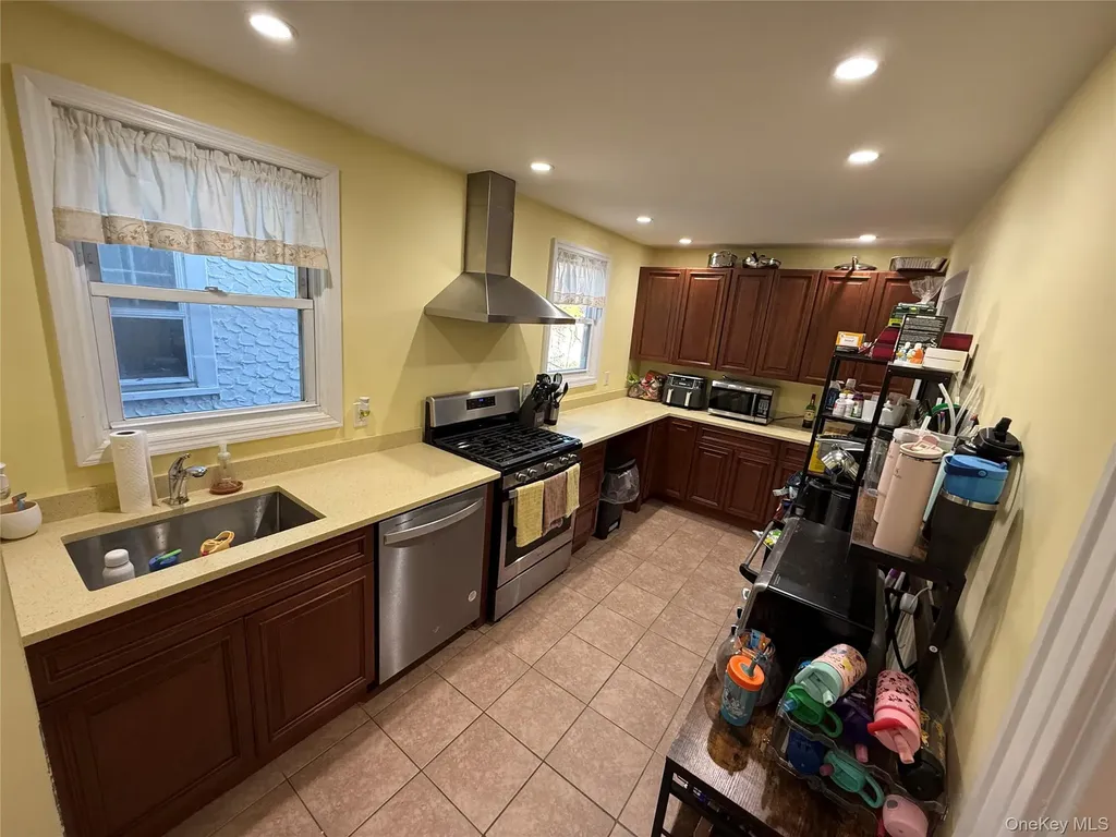 8802 79th Avenue Glendale NY 11385