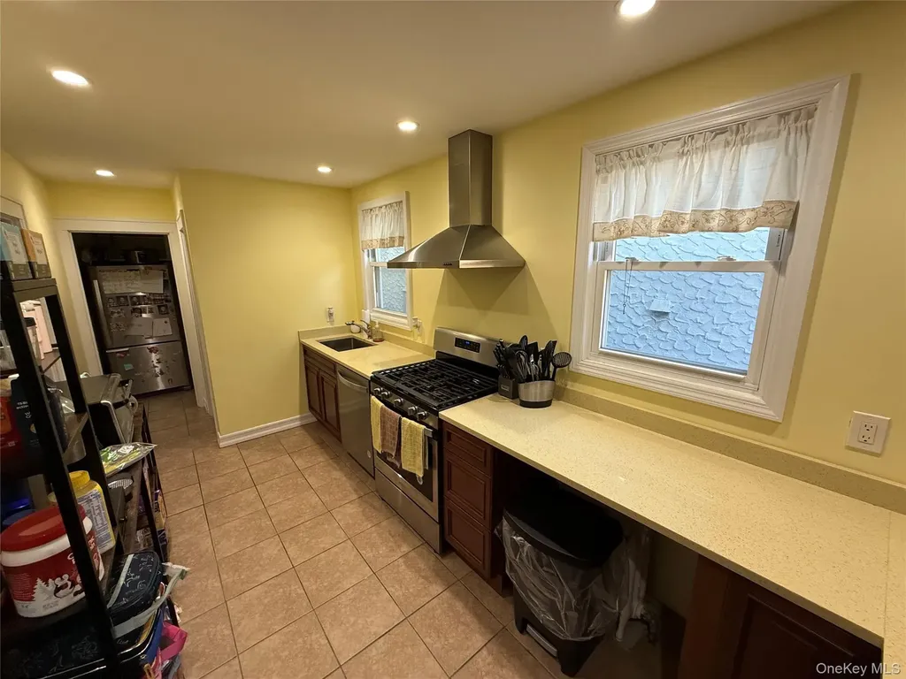 8802 79th Avenue Glendale NY 11385