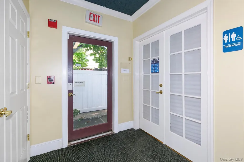 293 Castle Avenue Westbury NY 11590
