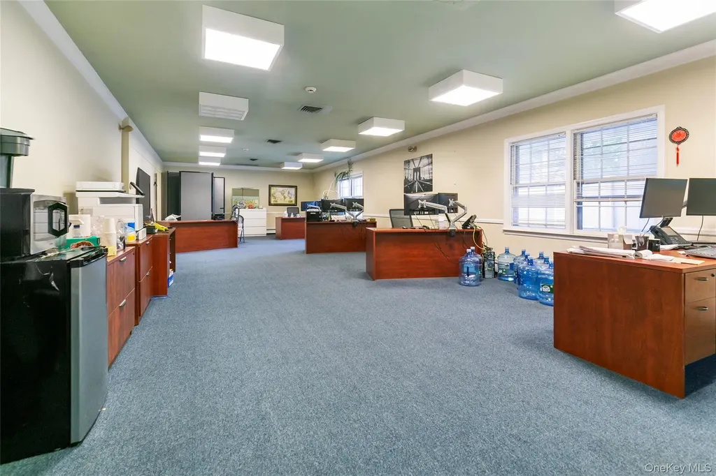 293 Castle Avenue Westbury NY 11590