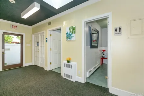 293 Castle Avenue Westbury NY 11590