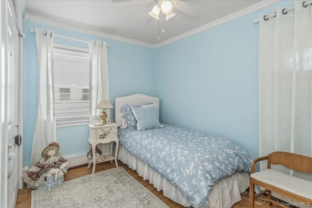 25 Summit Lane Levittown NY 11756