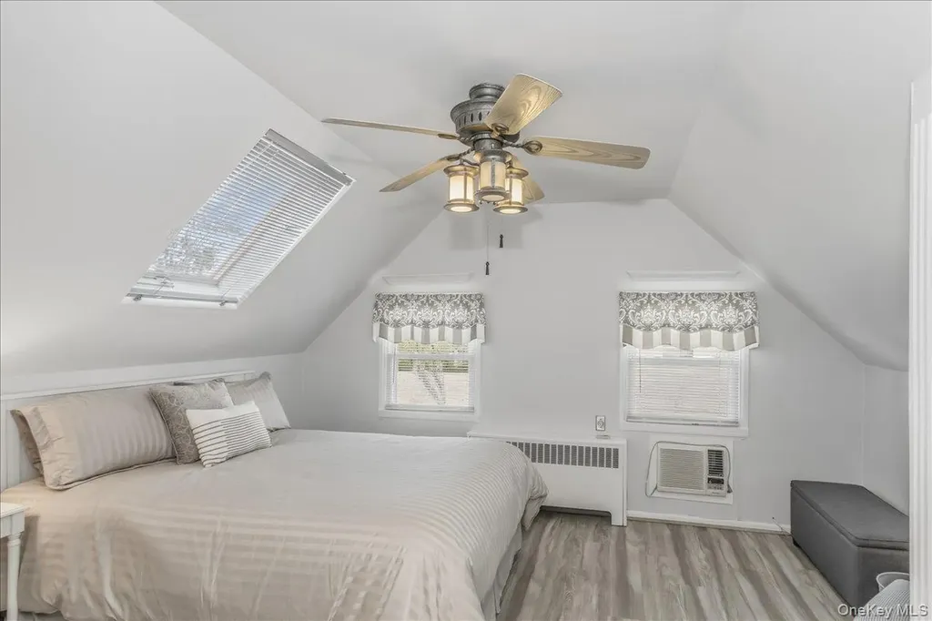 25 Summit Lane Levittown NY 11756