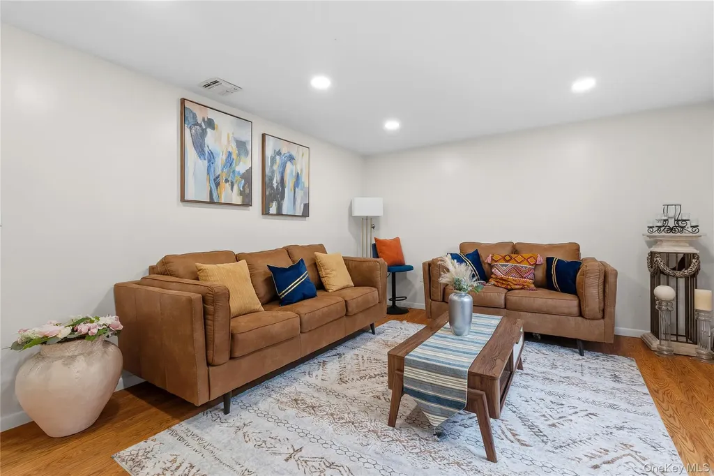 258 Scotchtown Collabar Road Middletown NY 10941