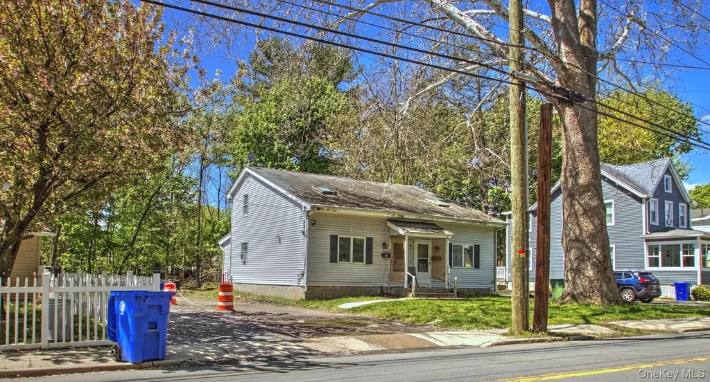 32 Genung Street Middletown NY 10940
