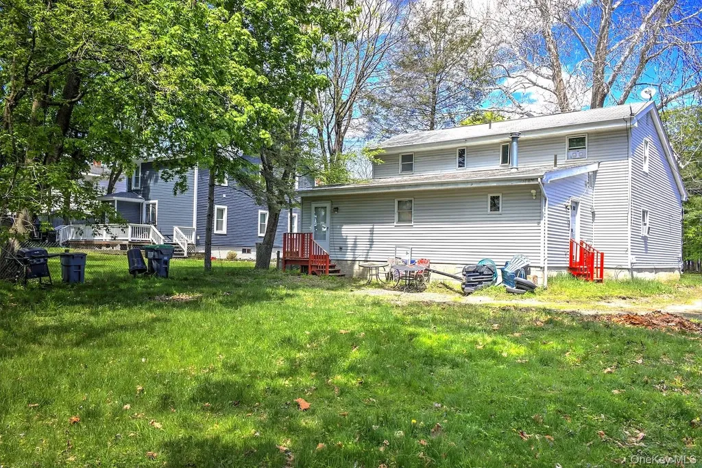 32 Genung Street Middletown NY 10940