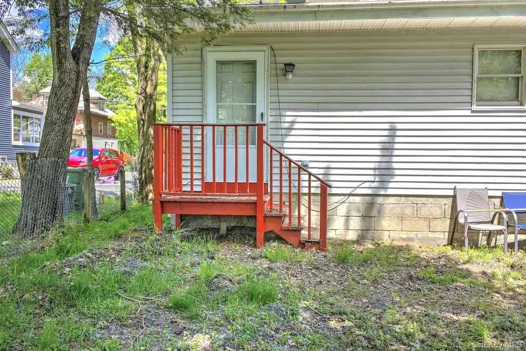 32 Genung Street Middletown NY 10940