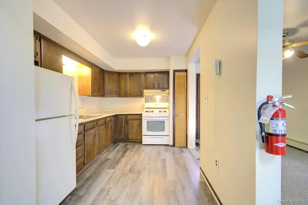 32 Genung Street Middletown NY 10940