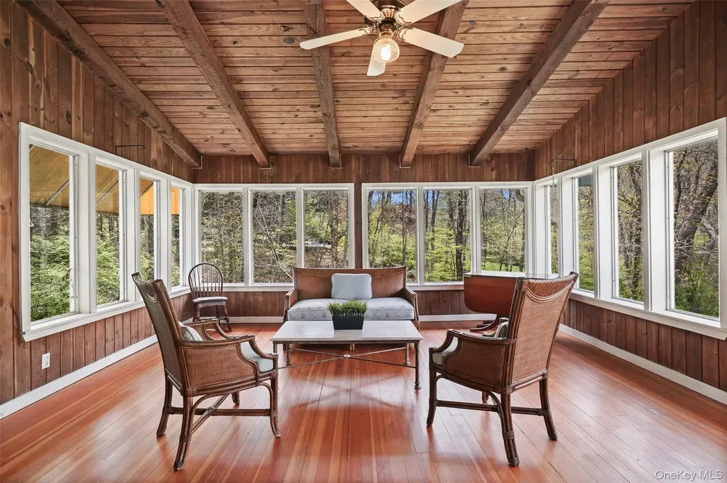 112 Parkview Road N Pound Ridge NY 10576