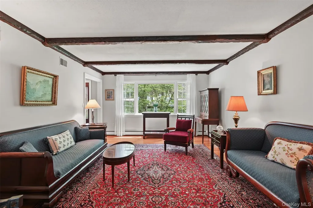 112 Parkview Road N Pound Ridge NY 10576