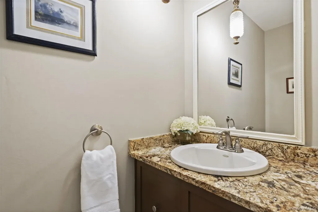 112 Parkview Road N Pound Ridge NY 10576