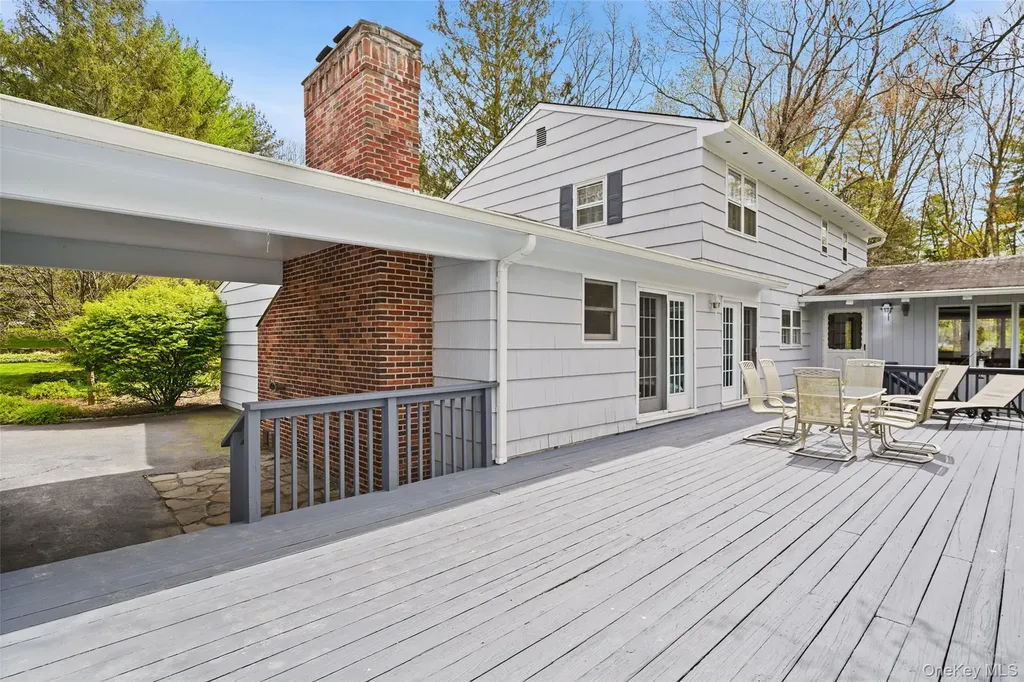 112 Parkview Road N Pound Ridge NY 10576