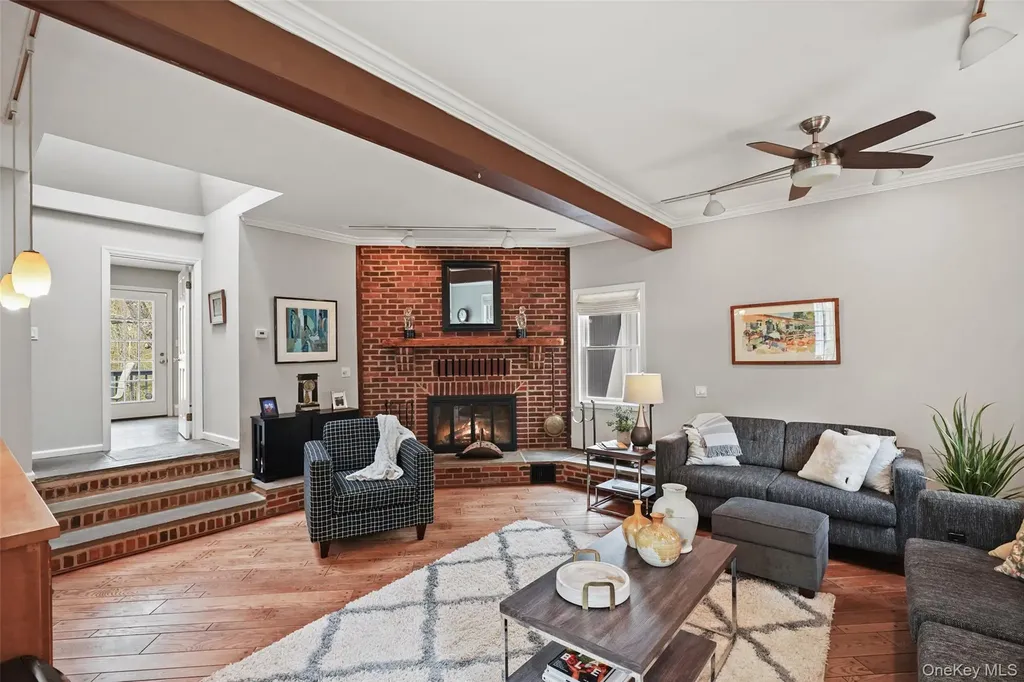 112 Parkview Road N Pound Ridge NY 10576