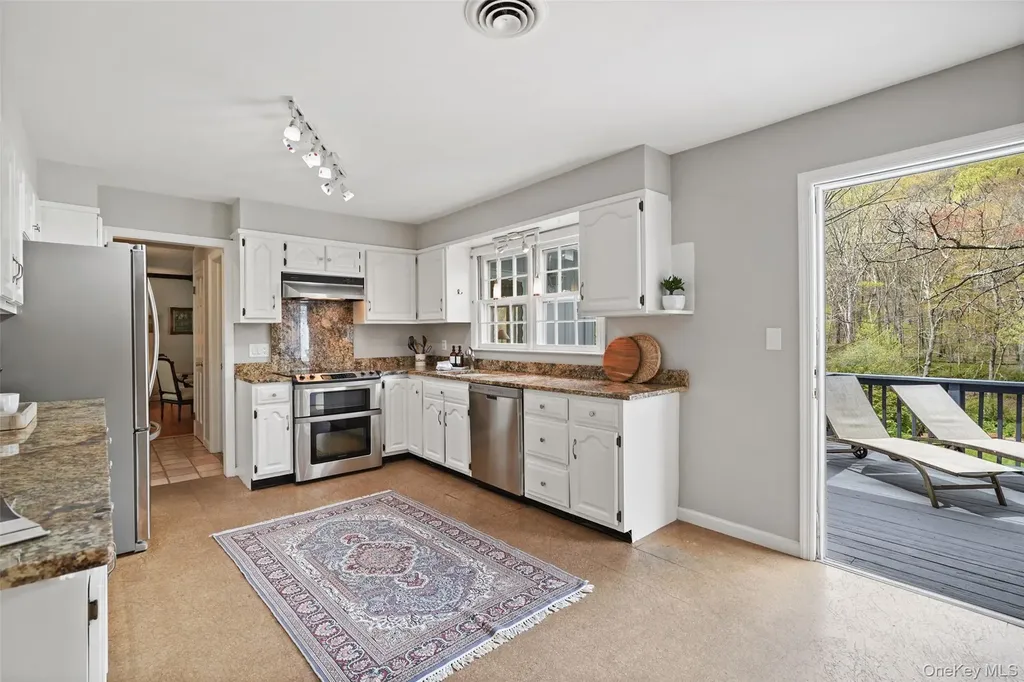 112 Parkview Road N Pound Ridge NY 10576