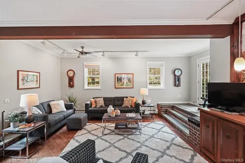 112 Parkview Road N Pound Ridge NY 10576