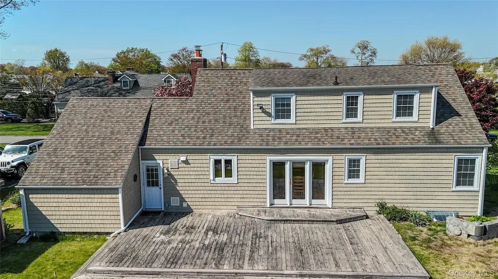 10 Bunny Lane Amityville NY 11701