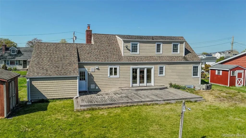 10 Bunny Lane Amityville NY 11701