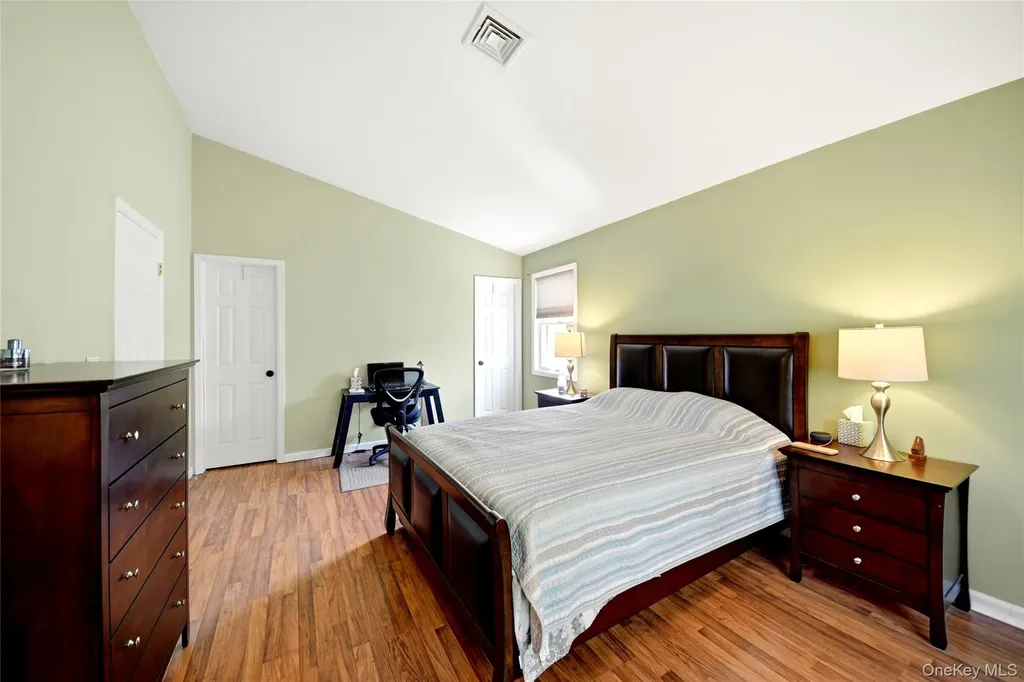 207 Cornwall Meadows Lane Patterson NY 12563