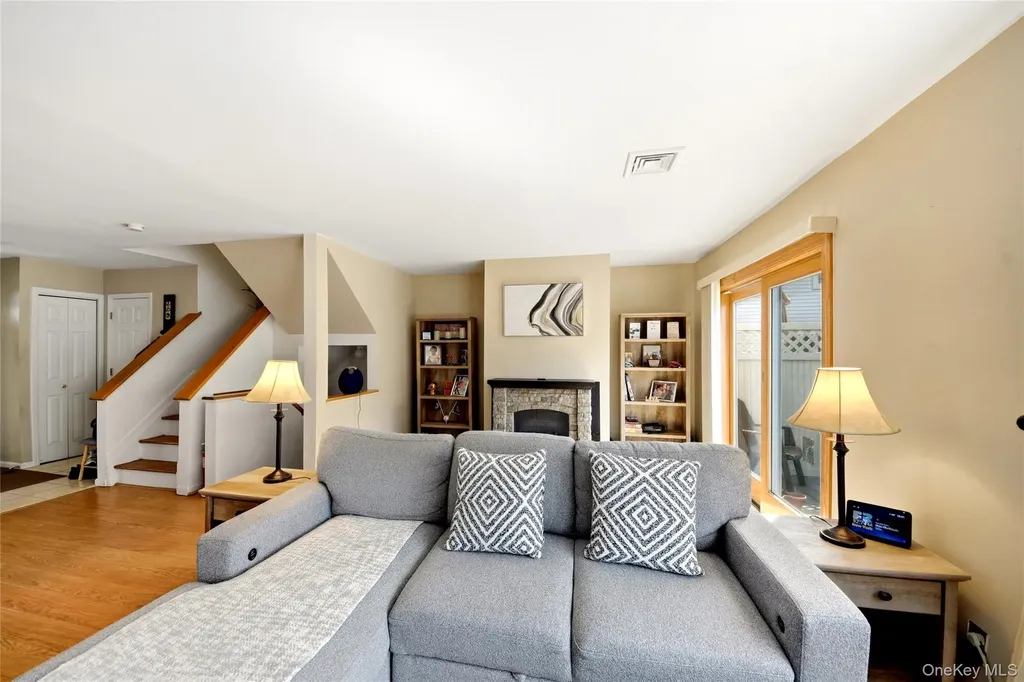 207 Cornwall Meadows Lane Patterson NY 12563