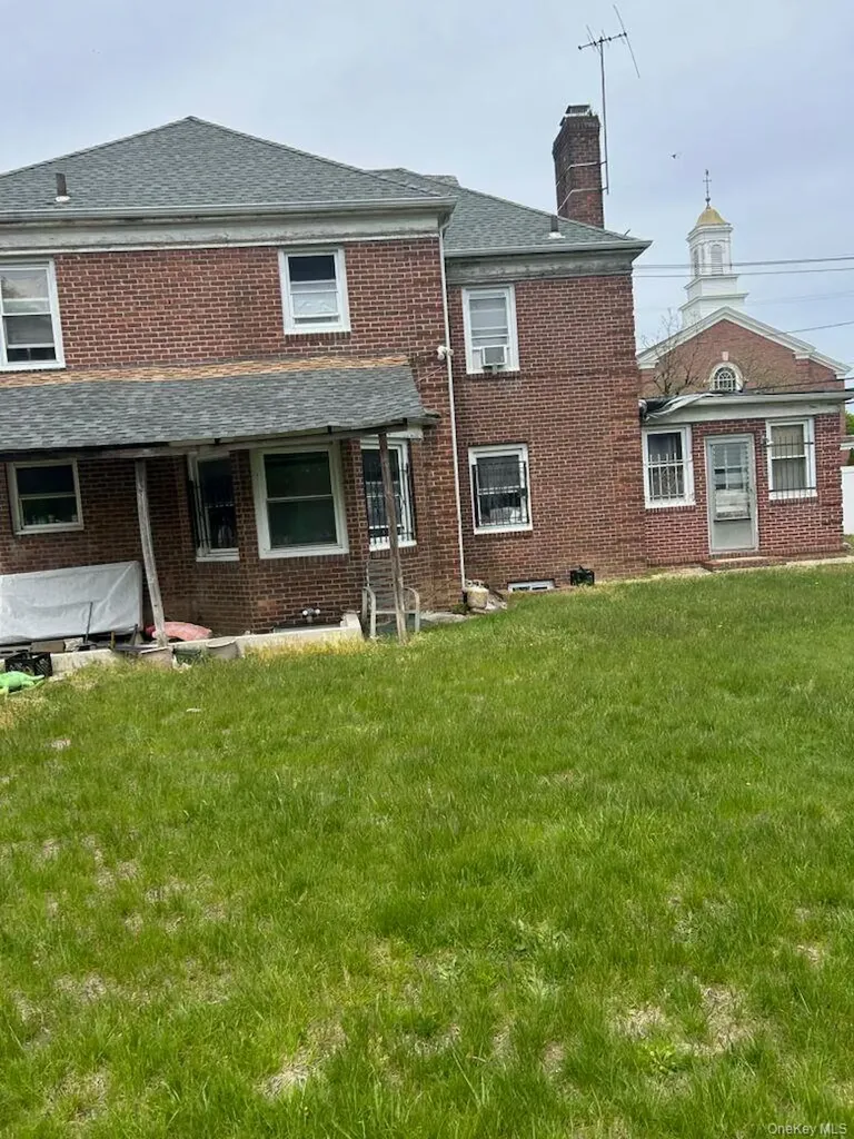 193 Centennial Avenue Roosevelt NY 11575