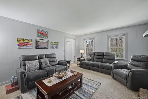 57 Buhleir Road Pawling NY 12564
