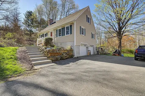 57 Buhleir Road Pawling NY 12564