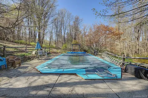 57 Buhleir Road Pawling NY 12564