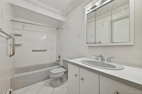 105 Lakewood Drive Congers NY 10920