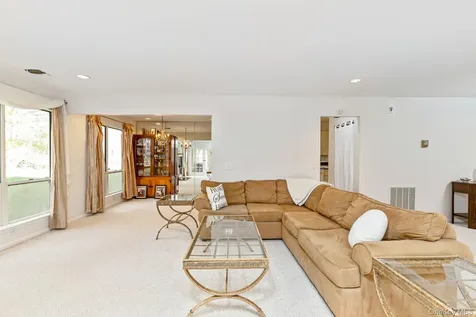 11 Vista Drive Manorville NY 11949