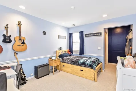 11 Vista Drive Manorville NY 11949